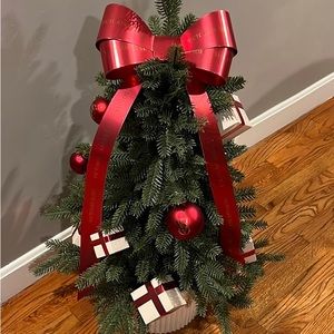 Victoria’s Secret Christmas display tree